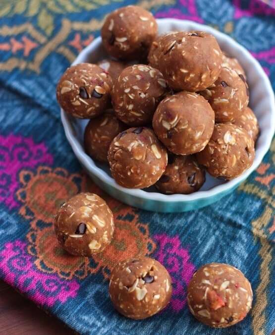 No Bake Peanut Butter Protein Bites